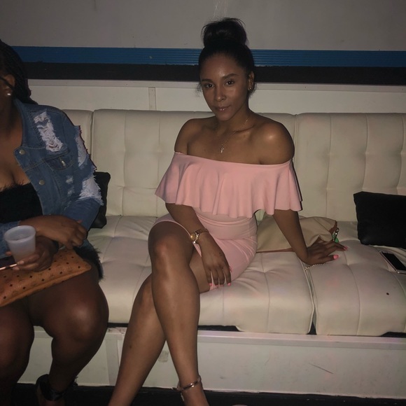 Off the shoulder pink dress - Picture 2 of 2